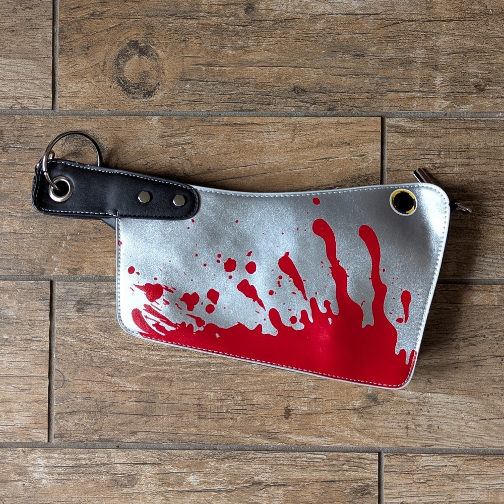 Twisted Retreat Slasher Knife Purse